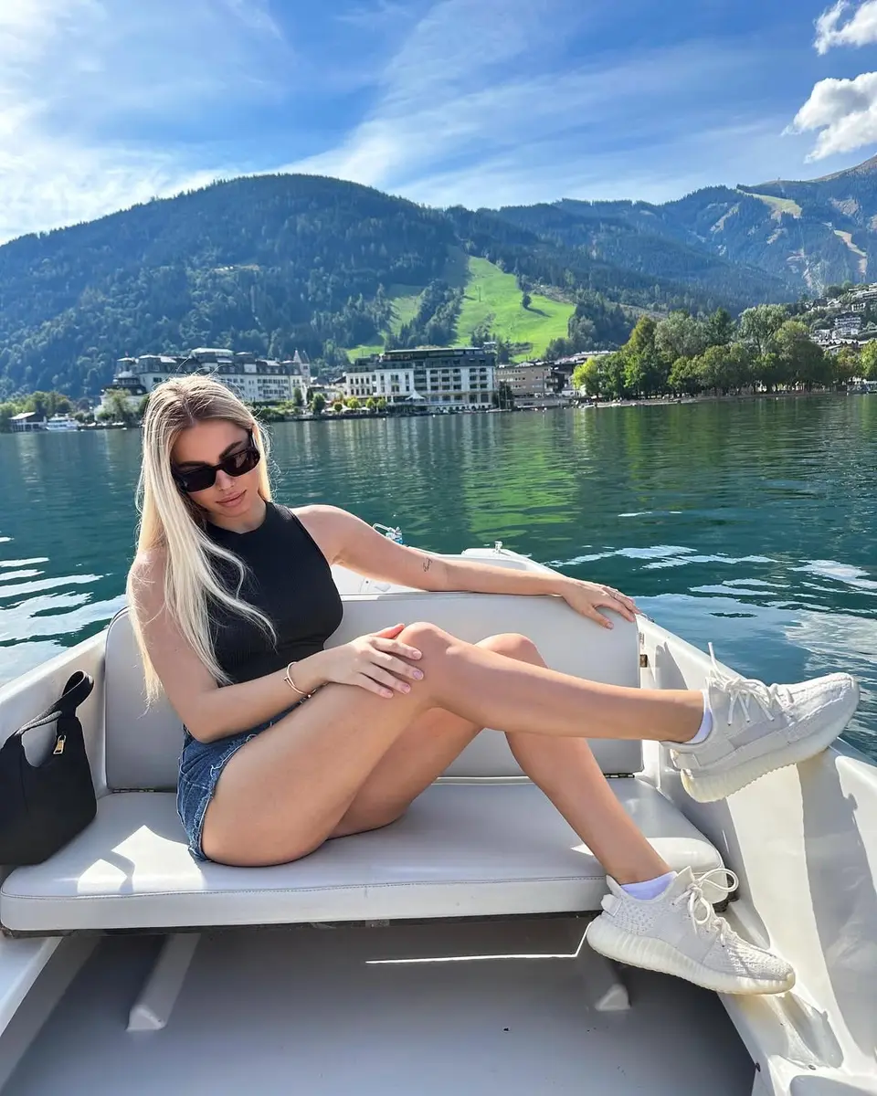 Amalia escort in Dubai