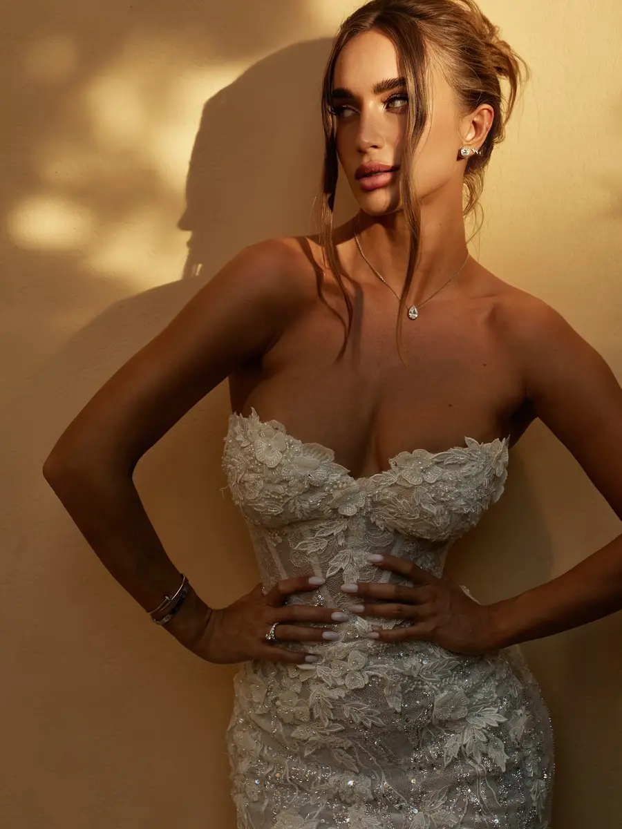 Ariana escort in Dubai