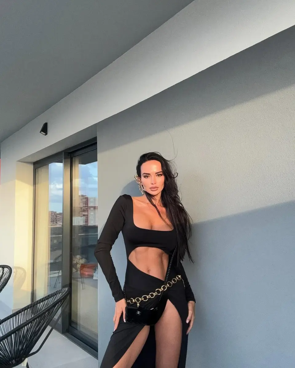 Clara escort in Dubai