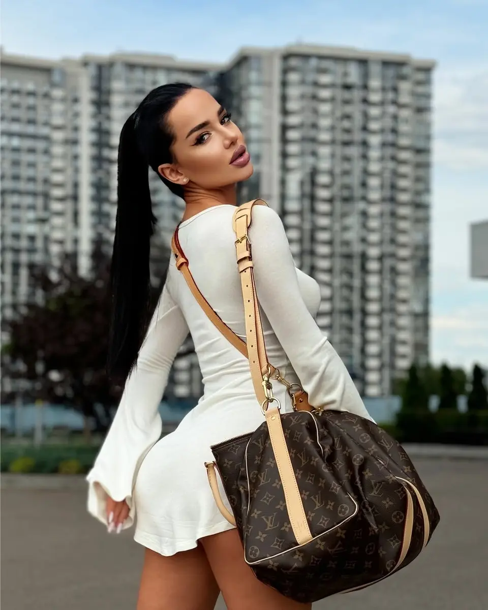 Leona escort in Dubai