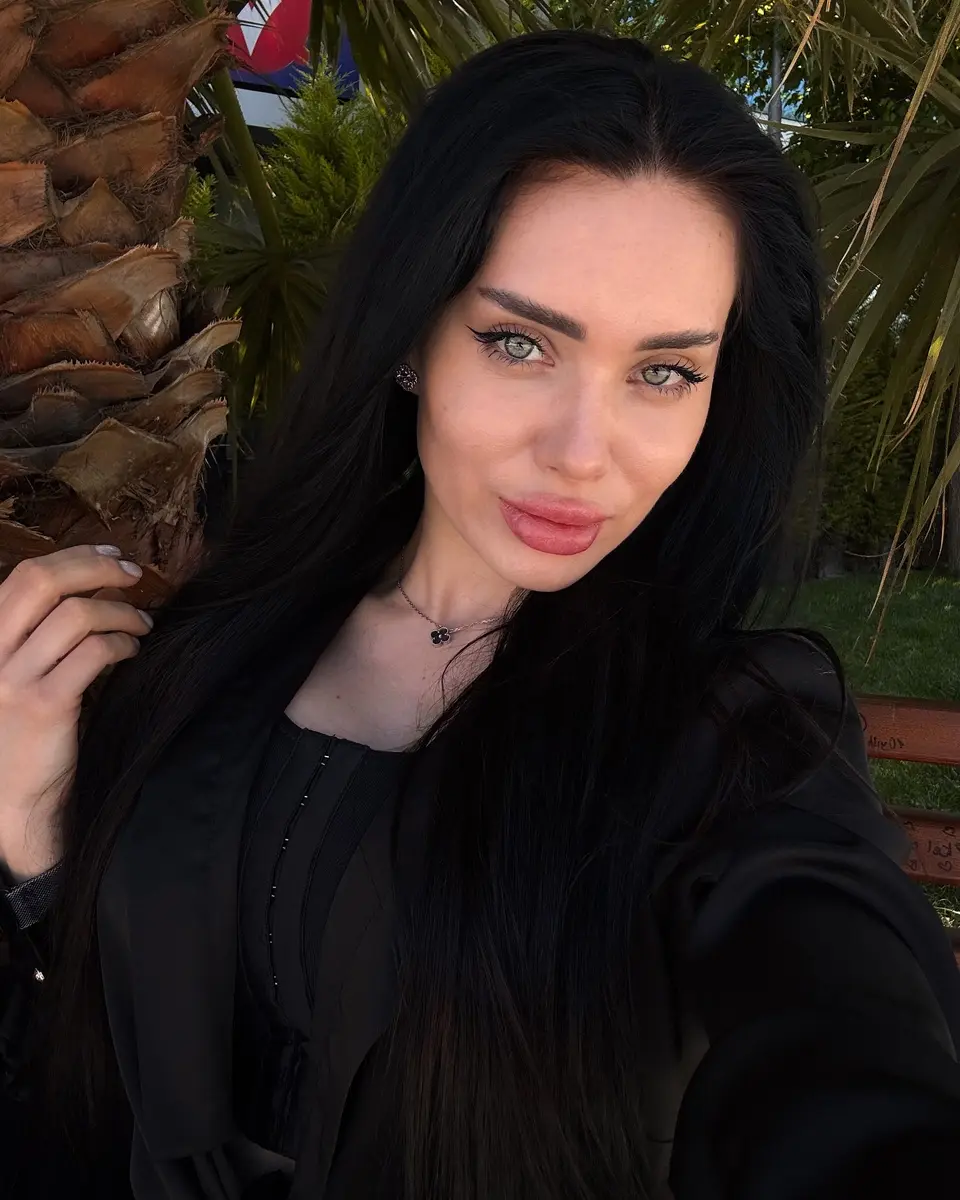 Lola escort in Dubai