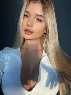 Nelya escort in Dubai