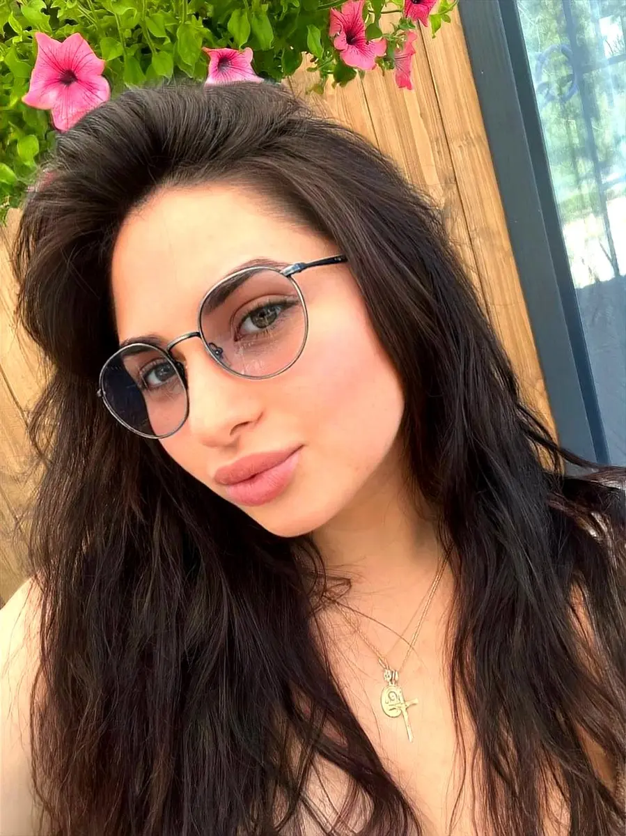 Olivia escort in Dubai