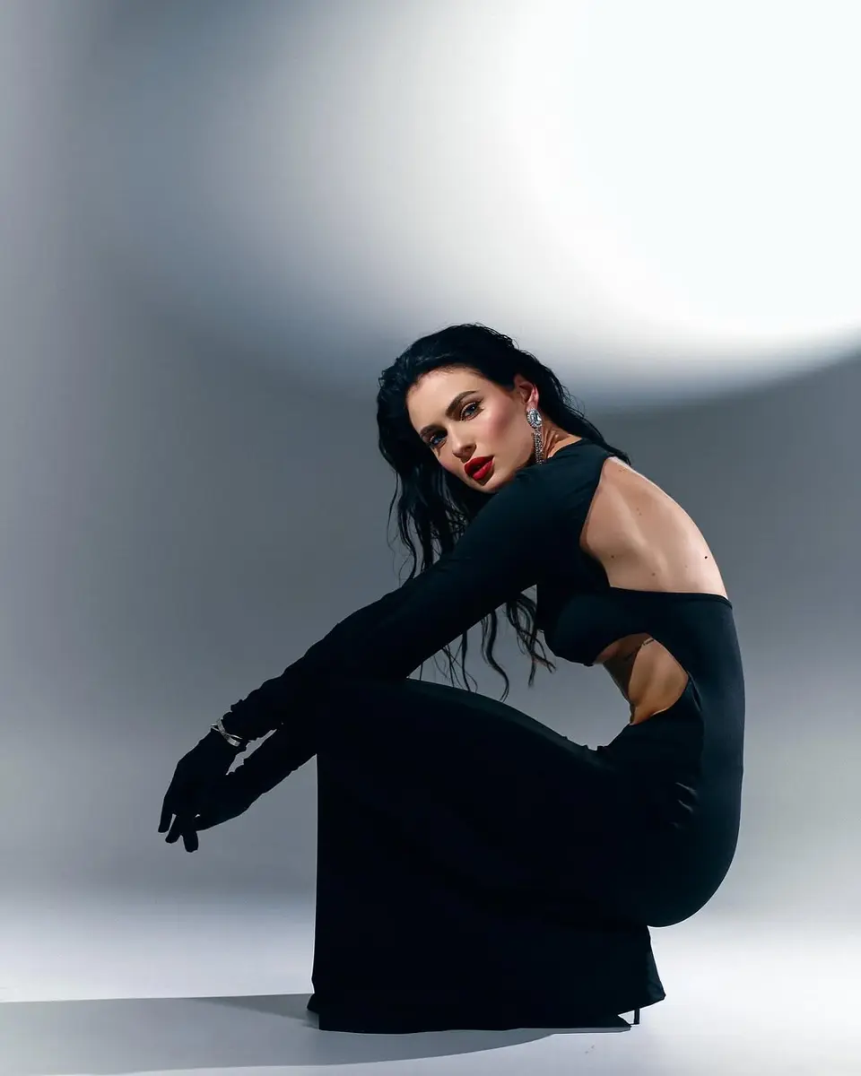 Rose escort in Dubai