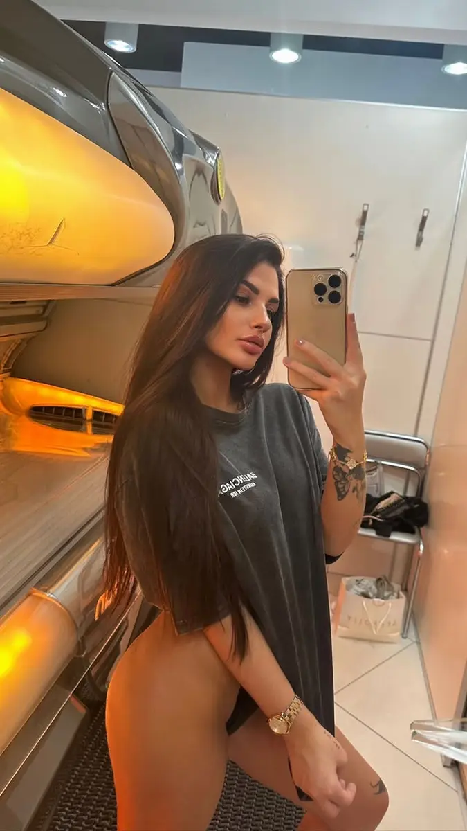 Violetta escort in Dubai